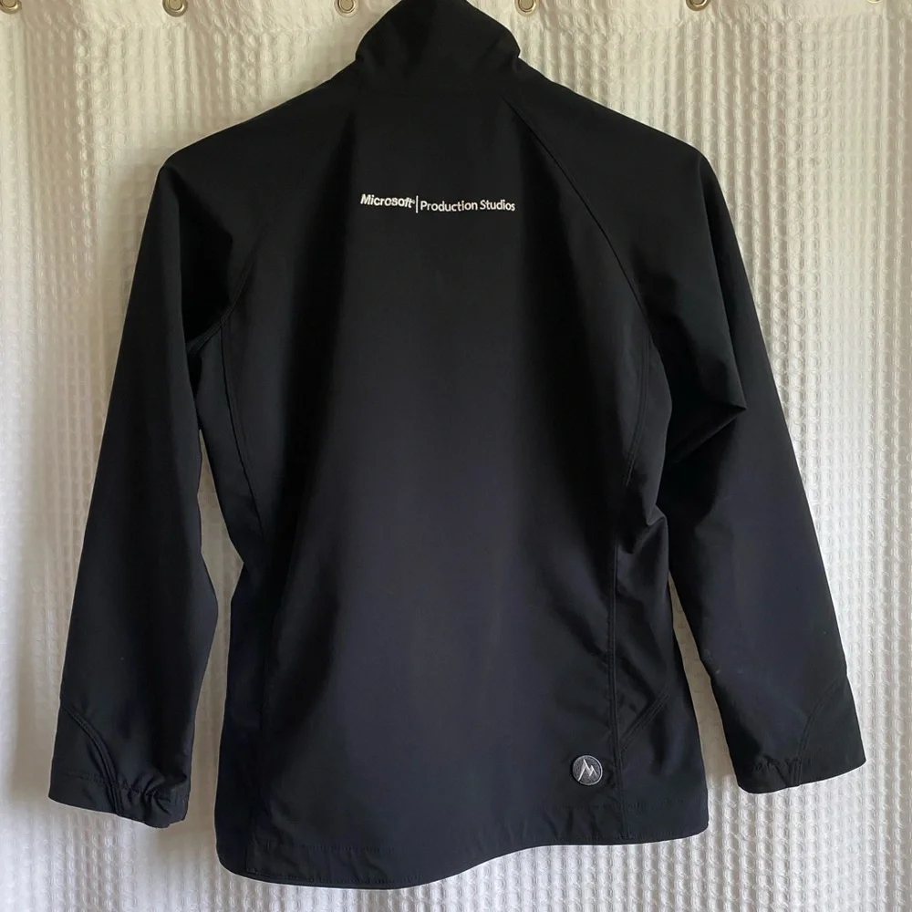 Marmot women’s gravity softshell in black‎ size medium.